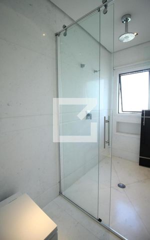 Apartamento à venda com 325m², 3 quartos e 5 vagasBanheiro 