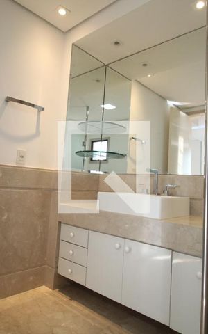 Apartamento à venda com 325m², 3 quartos e 5 vagasBanheiro 
