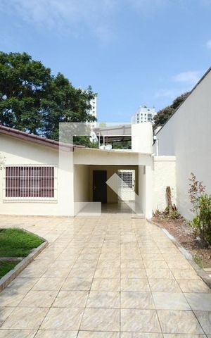 Casa para alugar com 110m², 3 quartos e 4 vagasQuintal