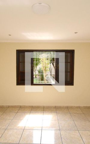 Casa para alugar com 110m², 3 quartos e 4 vagasQuarto 1