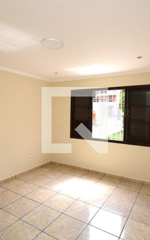 Casa para alugar com 110m², 3 quartos e 4 vagasQuarto 1