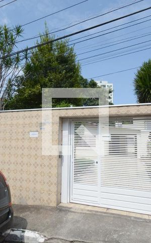Casa para alugar com 110m², 3 quartos e 4 vagasFachada