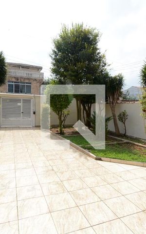 Casa para alugar com 110m², 3 quartos e 4 vagasQuintal
