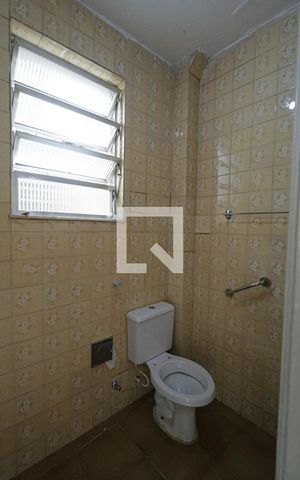 Apartamento para alugar com 72m², 2 quartos e sem vaga Apartamento para alugar com 72m², 2 quartos e sem vagaBanheiro
