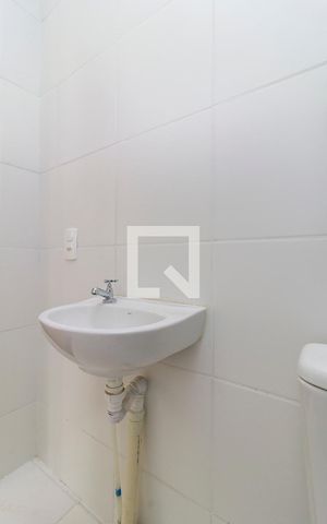 Apartamento para alugar com 35m², 2 quartos e sem vaga Apartamento para alugar com 35m², 2 quartos e sem vagaBanheiro