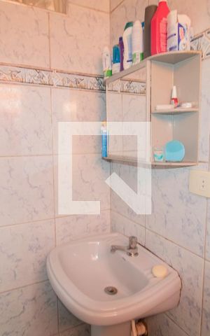Casa à venda com 300m², 4 quartos e 6 vagas Casa à venda com 300m², 4 quartos e 6 vagasBanheiro da Suíte 1