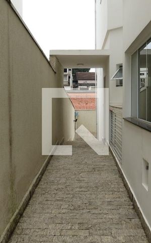 Casa à venda com 280m², 4 quartos e 10 vagasCorredor Externo