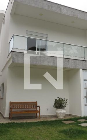 Casa à venda com 280m², 4 quartos e 10 vagasFachada