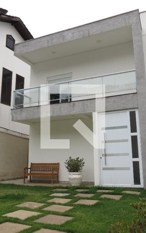 Casa à venda com 280m², 4 quartos e 10 vagasFachada