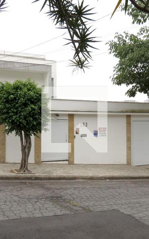Casa à venda com 280m², 4 quartos e 10 vagasFachada