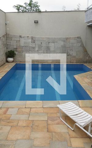Casa à venda com 280m², 4 quartos e 10 vagasQuintal - Piscina