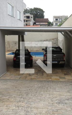 Casa à venda com 280m², 4 quartos e 10 vagasCorredor Externo Entrada Garagem