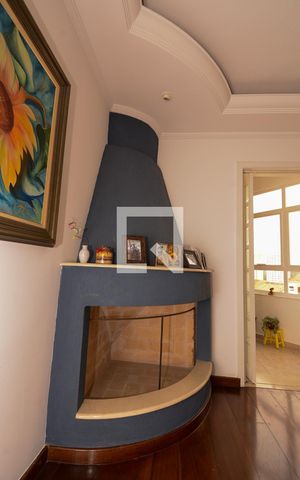 Apartamento à venda com 156m², 3 quartos e 2 vagas Apartamento à venda com 156m², 3 quartos e 2 vagasSala - lareira