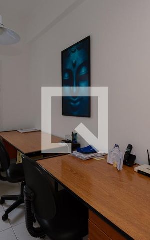 Apartamento à venda com 156m², 3 quartos e 2 vagas Apartamento à venda com 156m², 3 quartos e 2 vagasQuarto de serviço/escritório