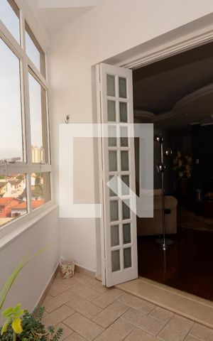 Apartamento à venda com 156m², 3 quartos e 2 vagas Apartamento à venda com 156m², 3 quartos e 2 vagasSacada da Sala