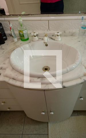 Apartamento à venda com 156m², 3 quartos e 2 vagas Apartamento à venda com 156m², 3 quartos e 2 vagasBanheiro da Suíte