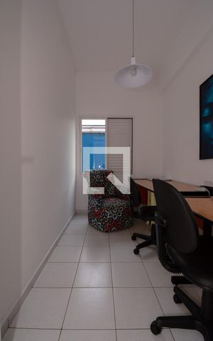 Apartamento à venda com 156m², 3 quartos e 2 vagas Apartamento à venda com 156m², 3 quartos e 2 vagasQuarto de serviço/escritório
