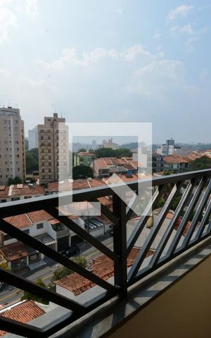 Apartamento à venda com 156m², 3 quartos e 2 vagas Apartamento à venda com 156m², 3 quartos e 2 vagasSacada da suite e quarto 2