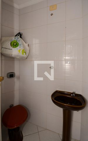 Apartamento à venda com 156m², 3 quartos e 2 vagas Apartamento à venda com 156m², 3 quartos e 2 vagasBanheiro de serviço
