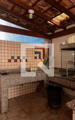 Apartamento à venda com 156m², 3 quartos e 2 vagas Apartamento à venda com 156m², 3 quartos e 2 vagasÁrea comum - Churrasqueira