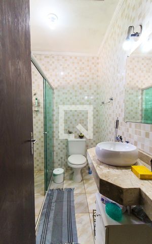 Casa de condomínio à venda com 62m², 2 quartos e 1 vaga Casa de condomínio à venda com 62m², 2 quartos e 1 vagaBanheiro