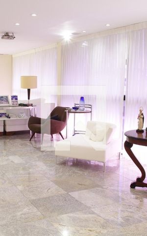 Apartamento à venda com 700m², 6 quartos e 3 vagasSala 2