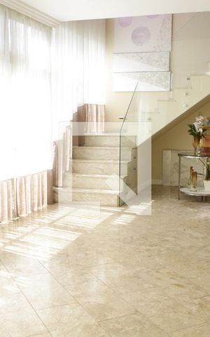 Apartamento à venda com 700m², 6 quartos e 3 vagasSala