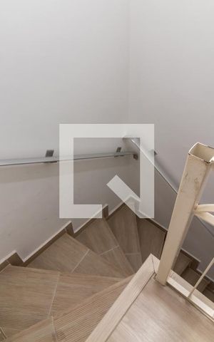 Casa à venda com 120m², 3 quartos e 1 vagaEscada