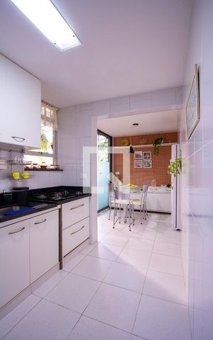 Apartamento à venda com 78m², 3 quartos e 2 vagas Apartamento à venda com 78m², 3 quartos e 2 vagasCozinha