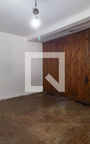 Casa à venda com 120m², 1 quarto e 2 vagas Casa à venda com 120m², 1 quarto e 2 vagasQuarto