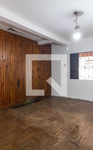 Casa à venda com 120m², 1 quarto e 2 vagas Casa à venda com 120m², 1 quarto e 2 vagasQuarto