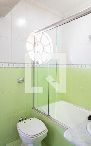Casa à venda com 500m², 5 quartos e 5 vagasBanheiro da Suíte