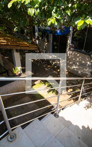Casa à venda com 500m², 5 quartos e 5 vagasQuintal