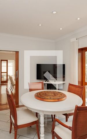 Casa de condomínio à venda com 901m², 5 quartos e 6 vagasCopa