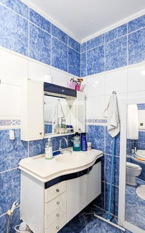 Casa à venda com 228m², 3 quartos e 2 vagas Casa à venda com 228m², 3 quartos e 2 vagasBanheiro da suíte