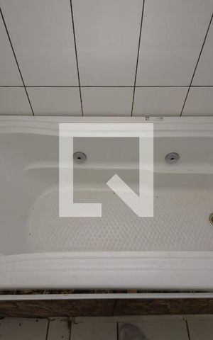 Casa à venda com 190m², 3 quartos e 2 vagas Casa à venda com 190m², 3 quartos e 2 vagasBanheiro