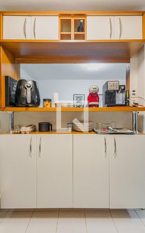 Apartamento para alugar com 60m², 2 quartos e sem vagaCozinha e Área de Serviço
