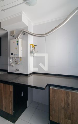 Apartamento à venda com 106m², 3 quartos e 2 vagas Apartamento à venda com 106m², 3 quartos e 2 vagasÁrea de Serviço