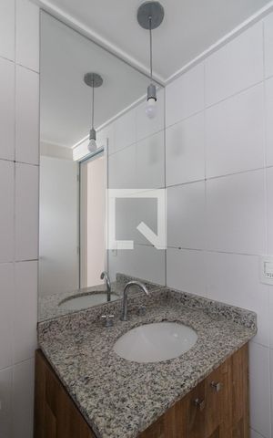 Apartamento à venda com 106m², 3 quartos e 2 vagas Apartamento à venda com 106m², 3 quartos e 2 vagasBanheiro da Suíte