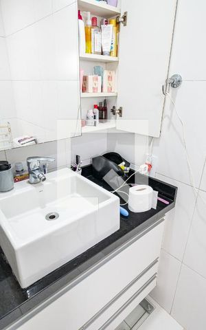 Apartamento para alugar com 140m², 2 quartos e 3 vagas Apartamento para alugar com 140m², 2 quartos e 3 vagasBanheiro da Suíte 1