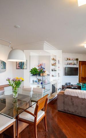 Apartamento para alugar com 140m², 2 quartos e 3 vagas Apartamento para alugar com 140m², 2 quartos e 3 vagasSala