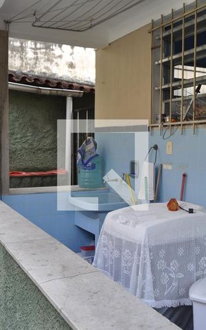 Casa à venda com 149m², 3 quartos e 1 vagaÁrea de serviço 
