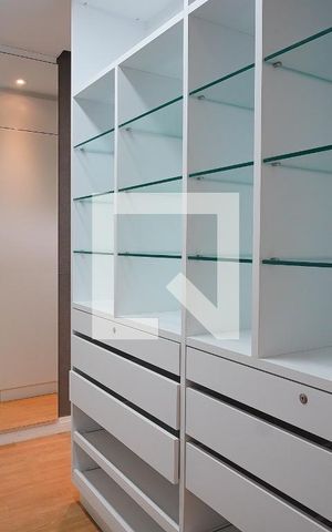 Apartamento para alugar com 200m², 2 quartos e 2 vagasCloset 1