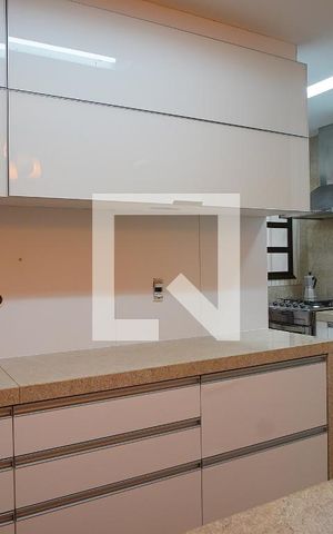 Apartamento para alugar com 200m², 2 quartos e 2 vagasCozinha