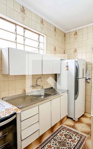 Casa à venda com 190m², 4 quartos e 2 vagas Casa à venda com 190m², 4 quartos e 2 vagasCozinha