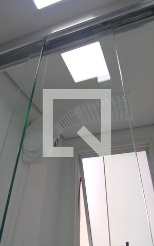 Apartamento à venda com 41m², 2 quartos e sem vagaChuveiro