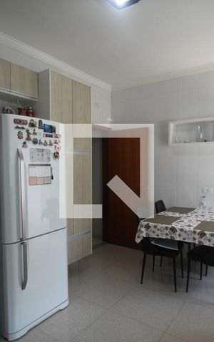 Casa à venda com 300m², 4 quartos e 4 vagasCozinha