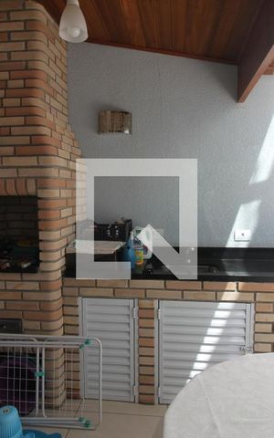 Casa à venda com 300m², 4 quartos e 4 vagasChurrasqueira