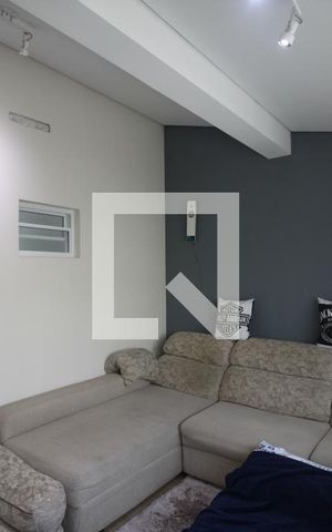 Casa à venda com 300m², 4 quartos e 4 vagasSala de TV