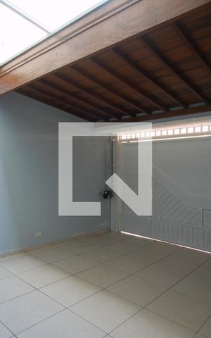 Casa à venda com 300m², 4 quartos e 4 vagasGaragem